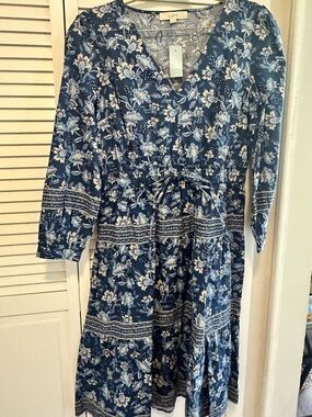 LOFT Blue Floral V-Neck Tie-Waist Dress 
3/4 Sleeve